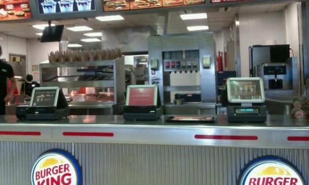 Burger King de Ceuta condenada a la readmisión de un representante de UGT, y a una indemnización de 25.000€